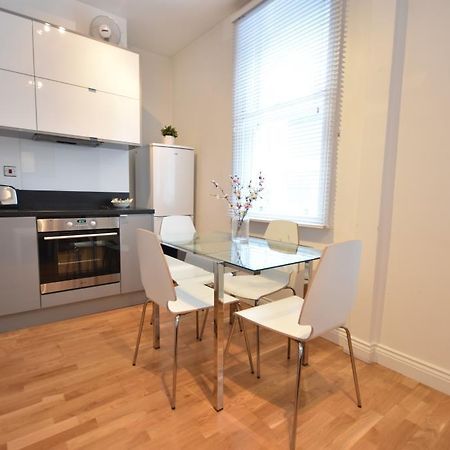 Apt 2, Soho Apartments 1St Floor By Indigo Flats Londres Exterior foto